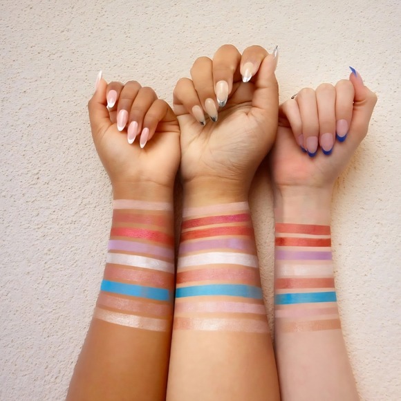 Lottie London Harley Quinn Pouts & Pigtails Eyeshadow Palette 9 Shade DC Collab - Picture 9 of 9